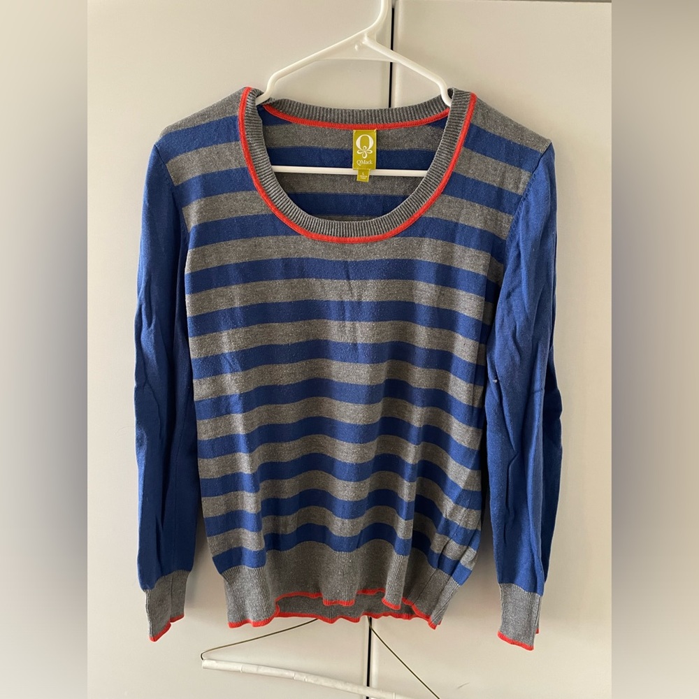 Qmack sweater